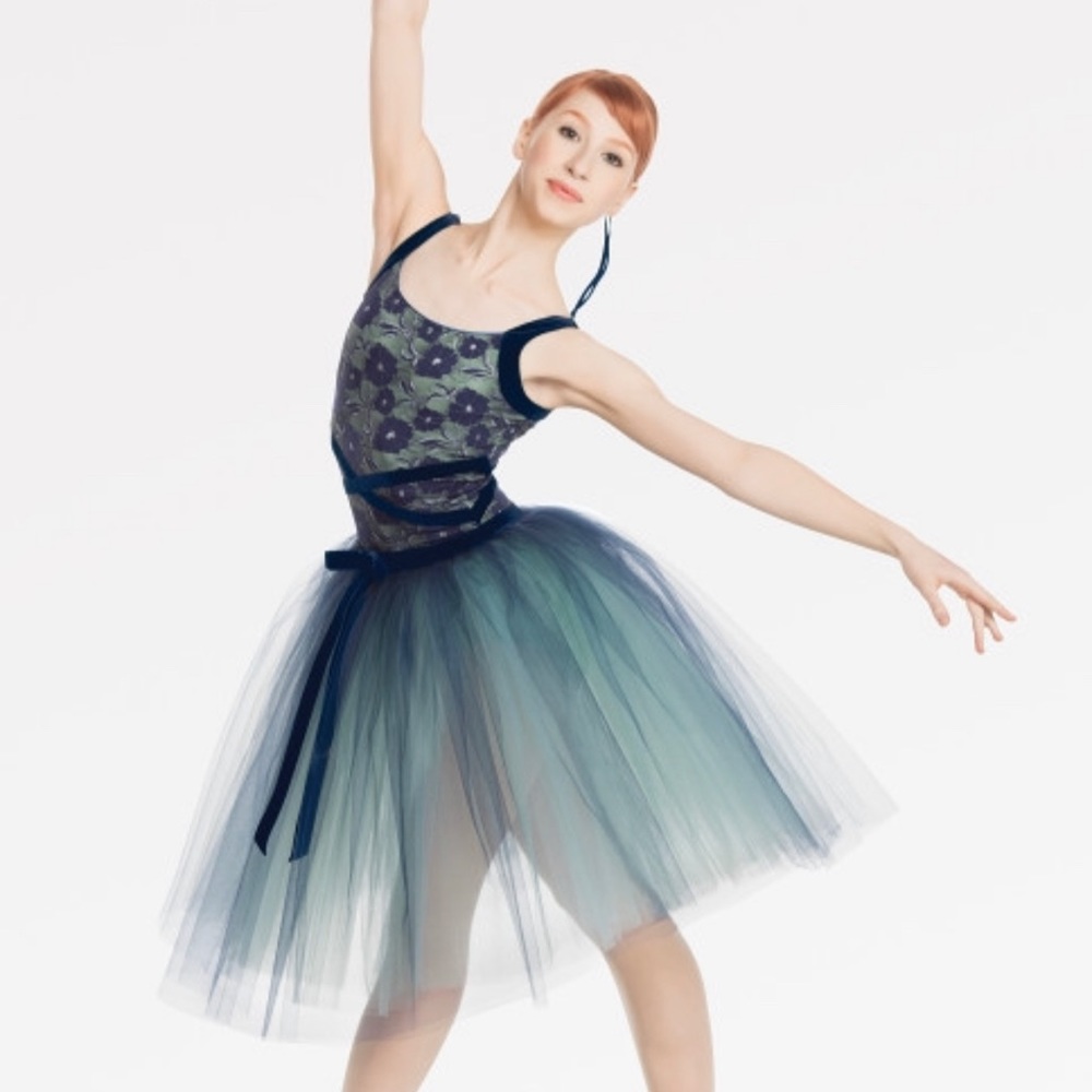Girls Dance costume. Revolution. Large child.